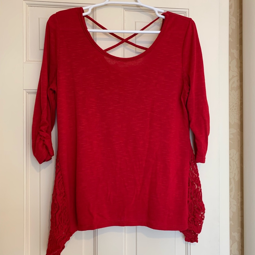 💜3 for $15💜 Red IZ Byer Shirt